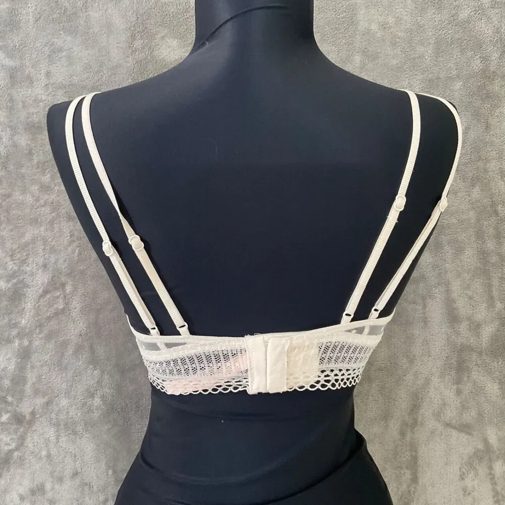 Victoria's Secret White Lace Swiss Dot Mesh Bralette Bra sz M No Wire No Padding